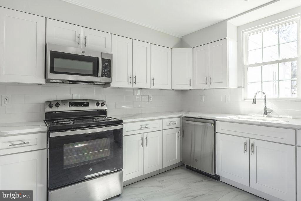 6501 Woodley Road Clinton, MD 20735 - Photo 12 of 37