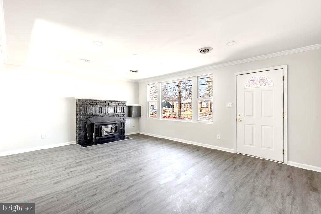 6501 Woodley Road Clinton, MD 20735 - Photo 6 of 37