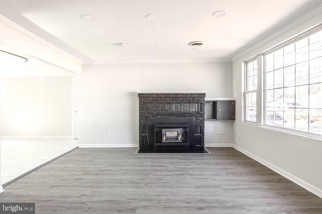 6501 Woodley Road Clinton, MD 20735 - Photo 7 of 37