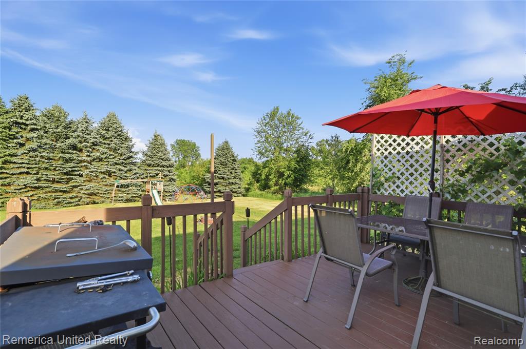 15489 Bird Road Linden, MI 48451 - Photo 22 of 42