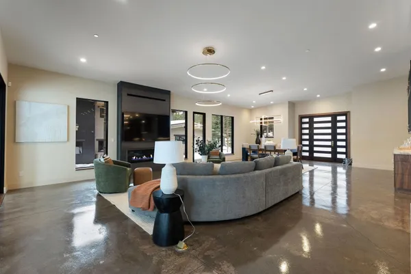 $2,655,000 | 11761 Bottcher Loop, Truckee, CA 96161