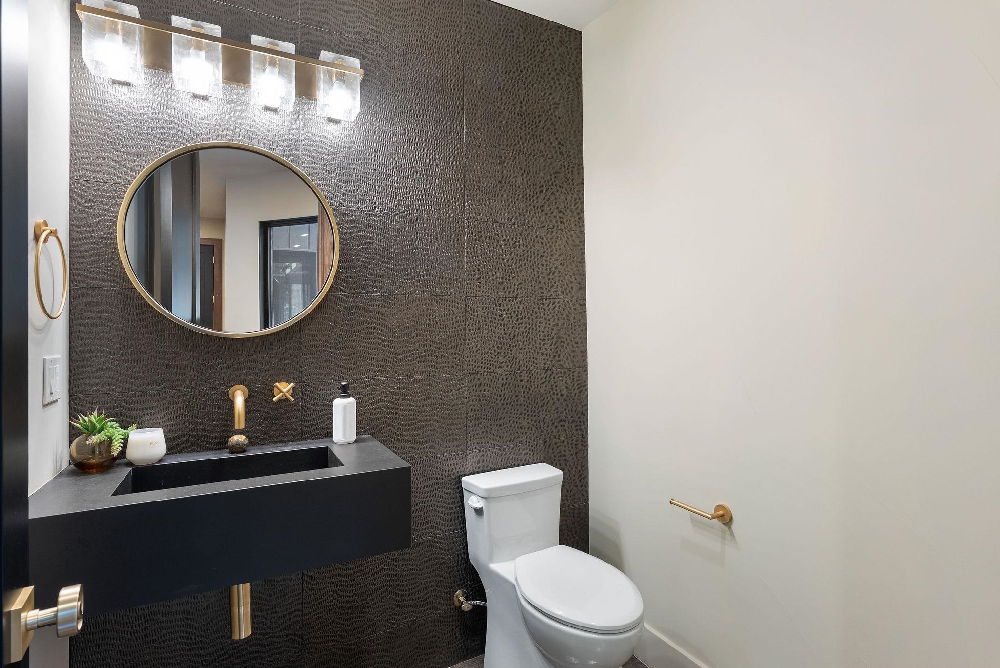 11761 Bottcher Loop Truckee, CA 96161 - Photo 16 of 28