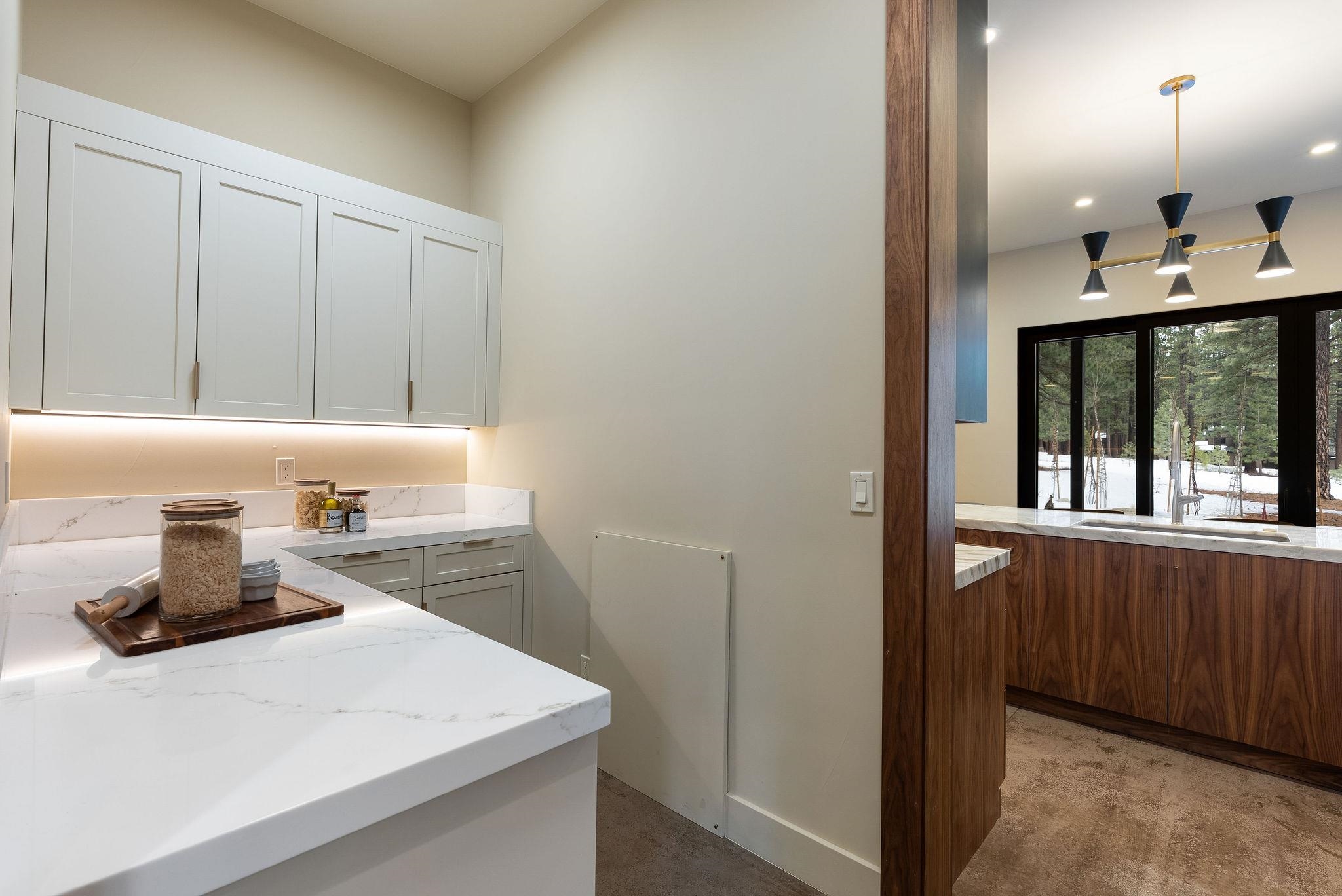 11761 Bottcher Loop Truckee, CA 96161 - Photo 17 of 28