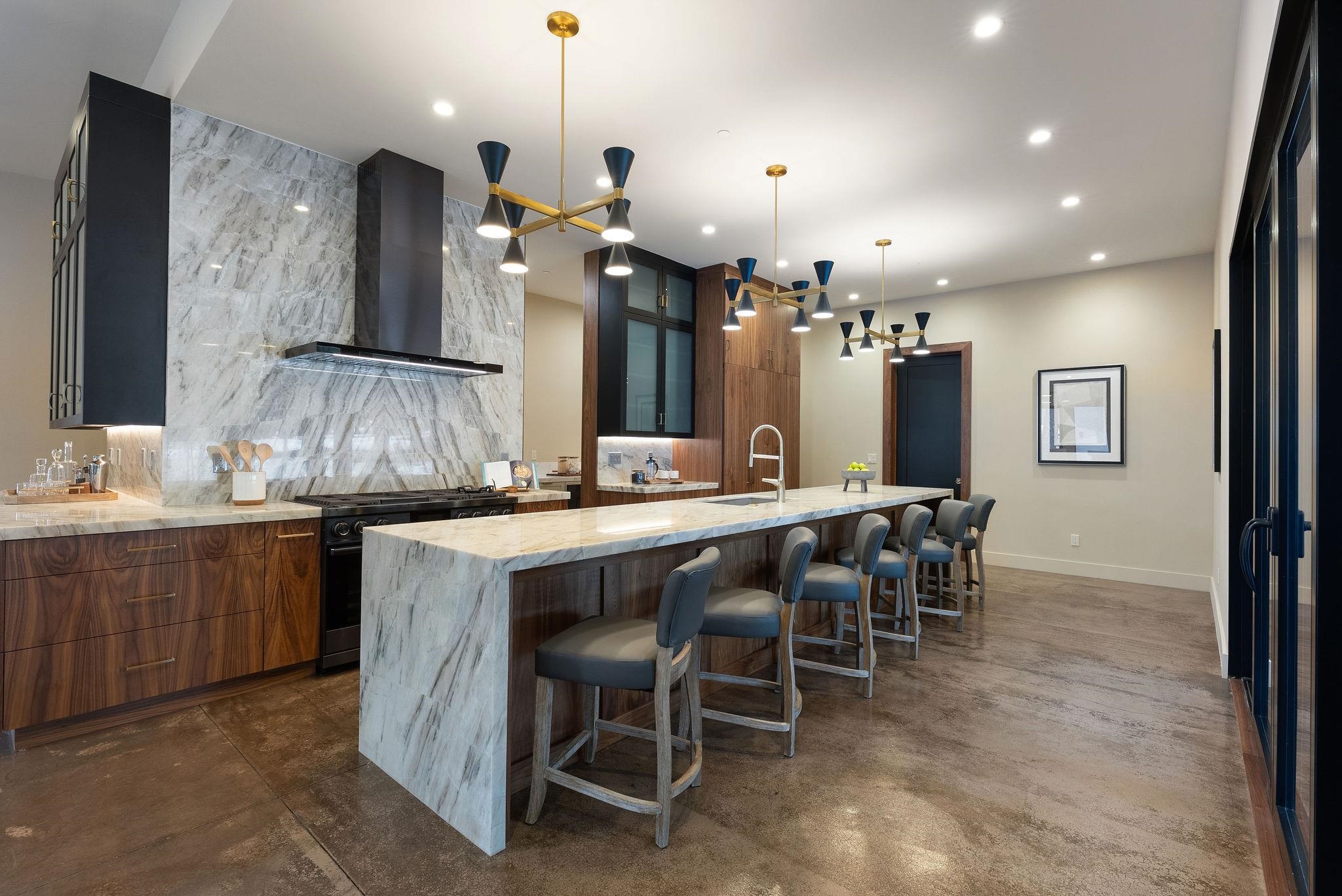 11761 Bottcher Loop Truckee, CA 96161 - Photo 2 of 28