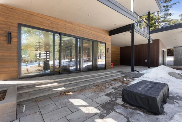 $2,655,000 | 11761 Bottcher Loop, Truckee, CA 96161