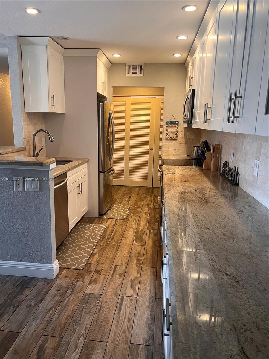 400 North Riverside Drive, Unit 104 Pompano Beach, FL 33062 - Photo 5 of 61