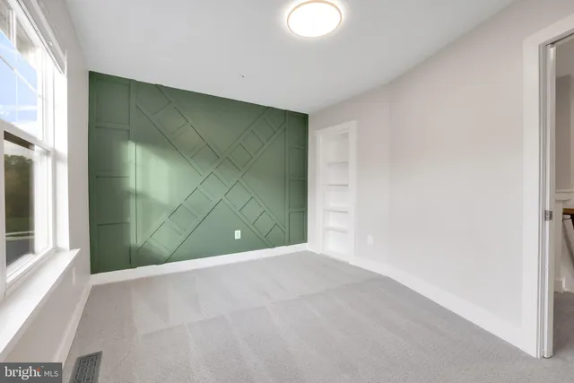 a picture of a wall with a white wall