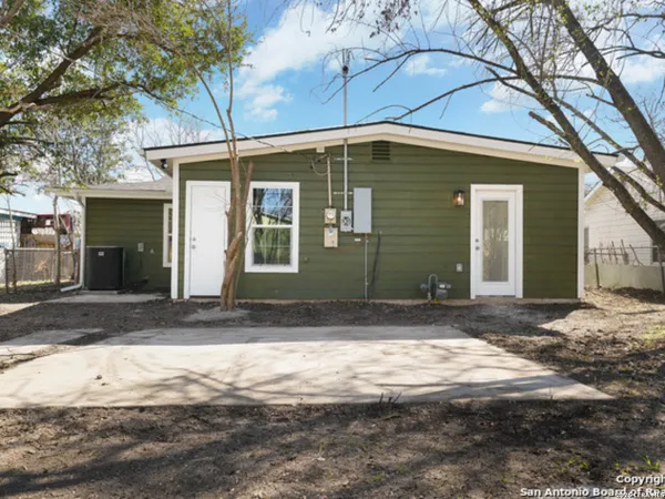 $2,500 | 7919 Mariposa Manor, San Antonio, TX 78253