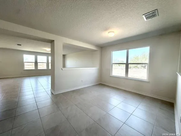 $2,600 | 7919 Mariposa Manor, San Antonio, TX 78253