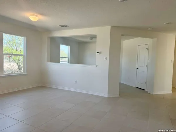 $2,600 | 7919 Mariposa Manor, San Antonio, TX 78253