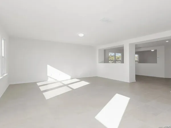 $2,500 | 7919 Mariposa Manor, San Antonio, TX 78253