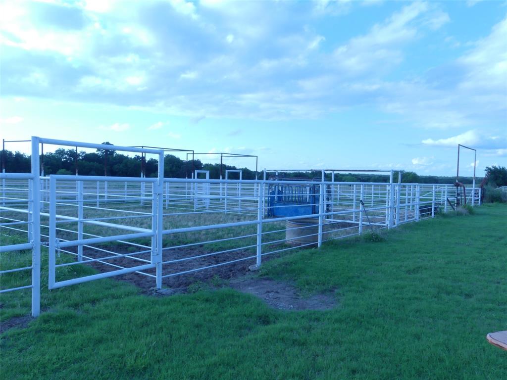 644 Mac's Grocery Road Bowie, TX 76230 - Photo 18 of 39