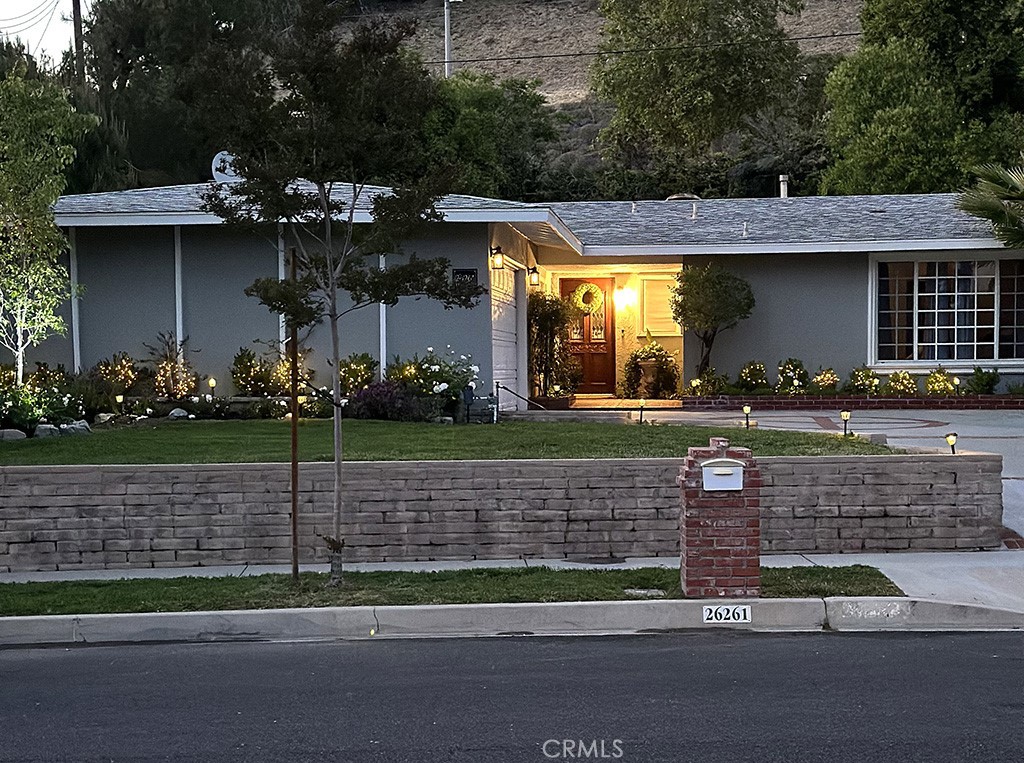 26261 Veva Way Calabasas, CA 91302 - Photo 36 of 40