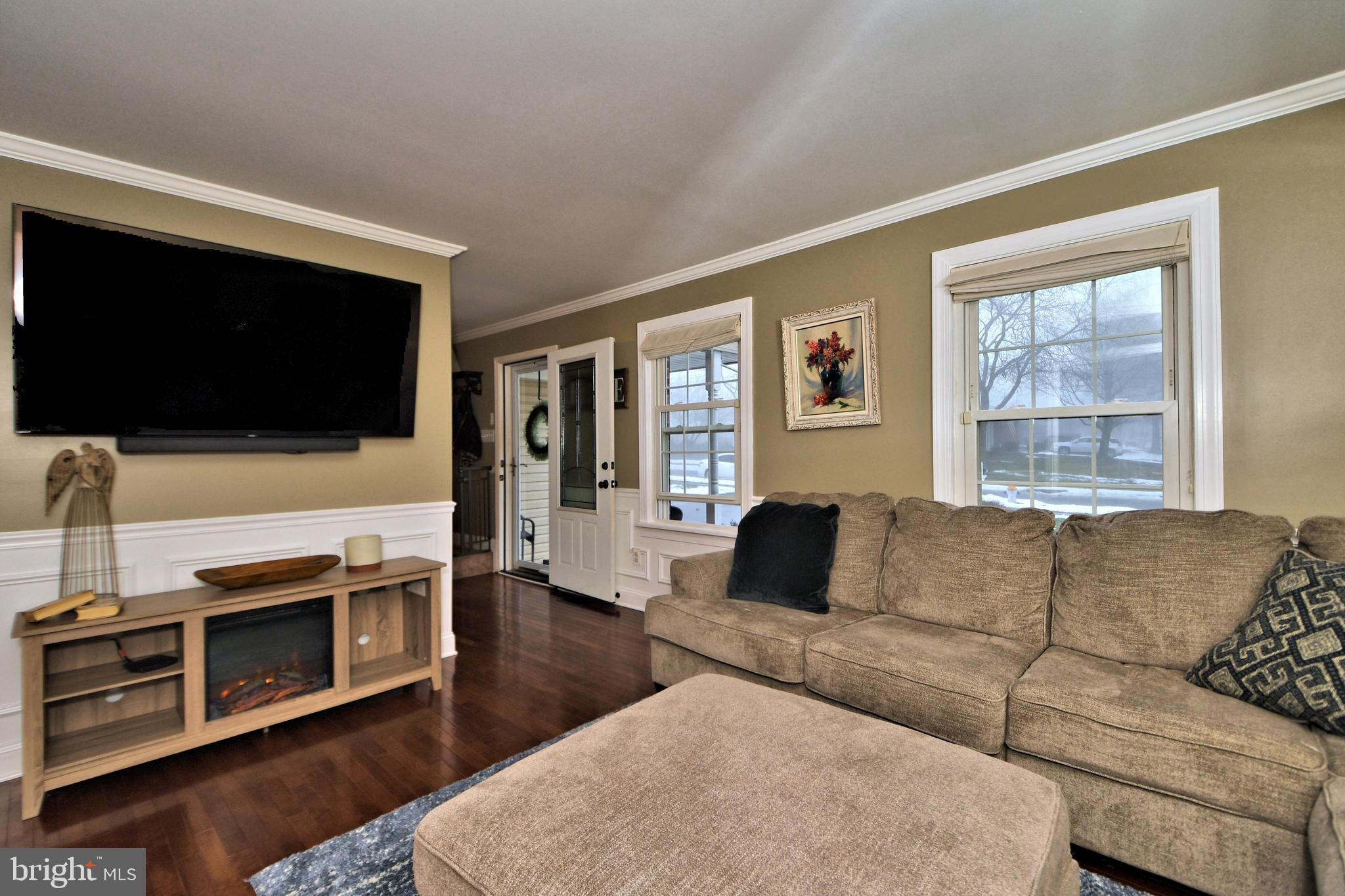 201 Twining Road Lansdale, PA 19446 - Photo 4 of 61 Gallery Image 4