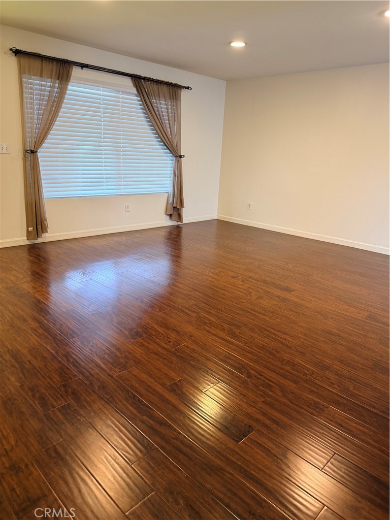 400 South Flower, Unit 94 Orange, CA 92868 - Photo 2 of 9 Living room