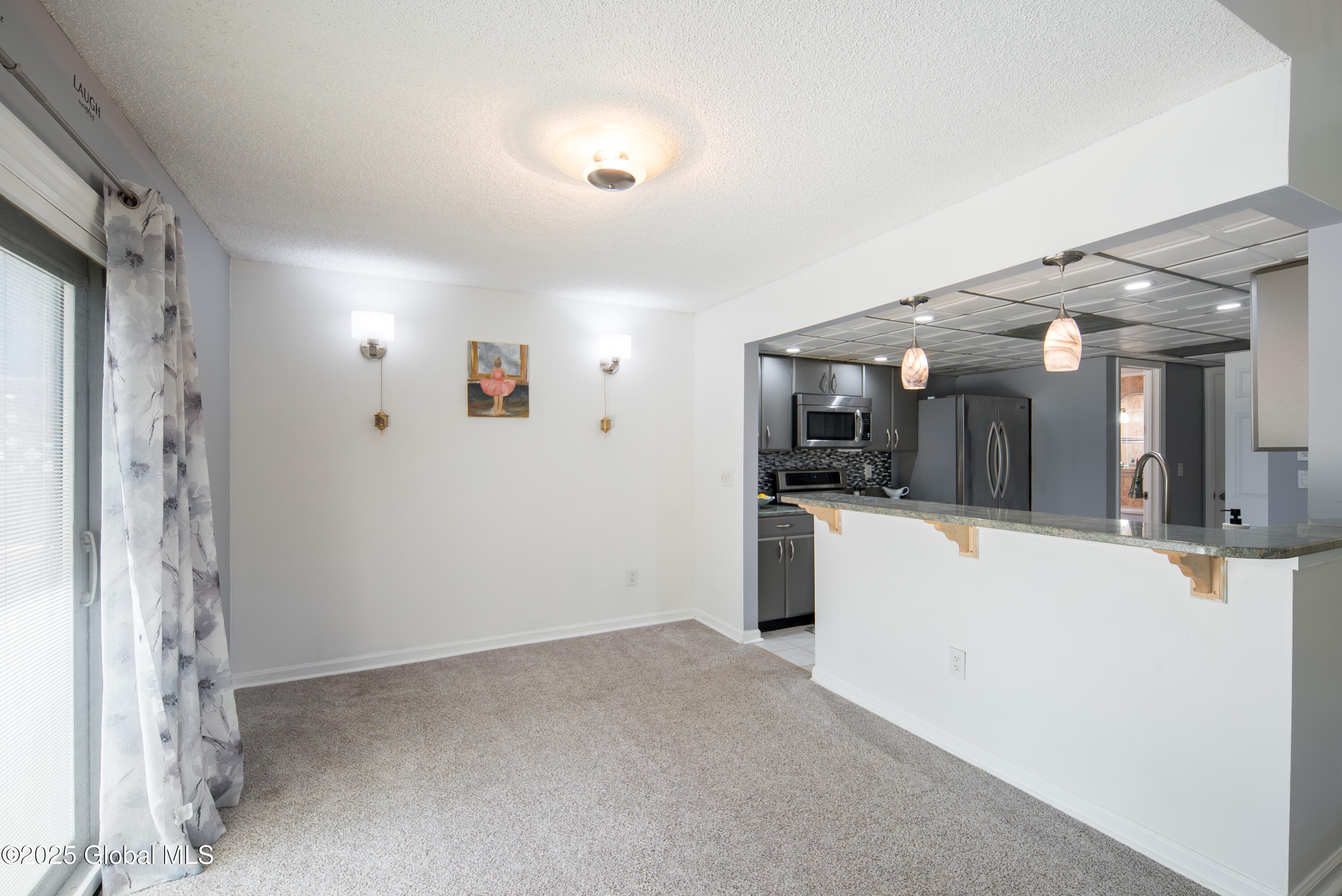 13 Eton Drive Bethlehem, NY 12159 - Photo 11 of 59 011