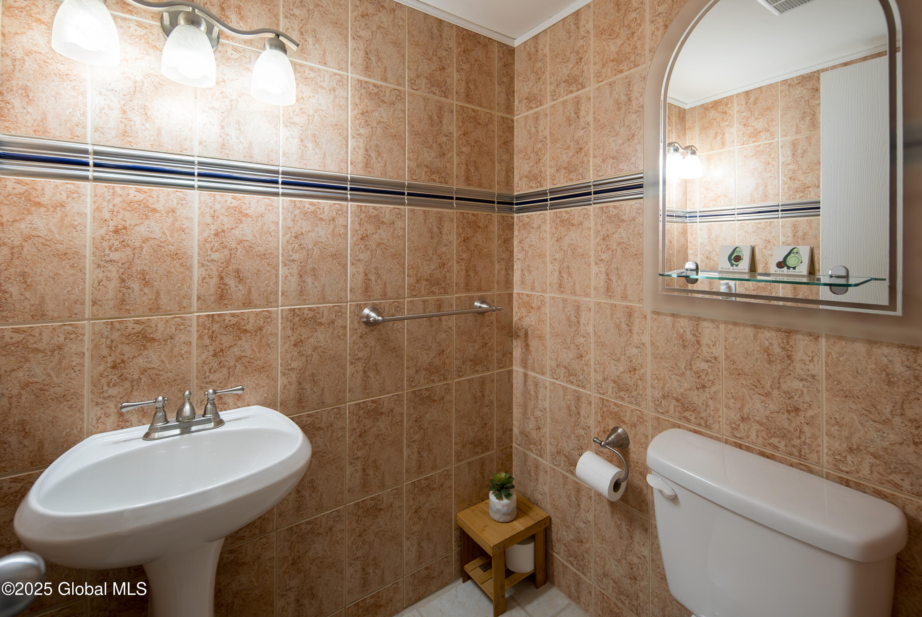 13 Eton Drive Bethlehem, NY 12159 - Photo 19 of 59 019