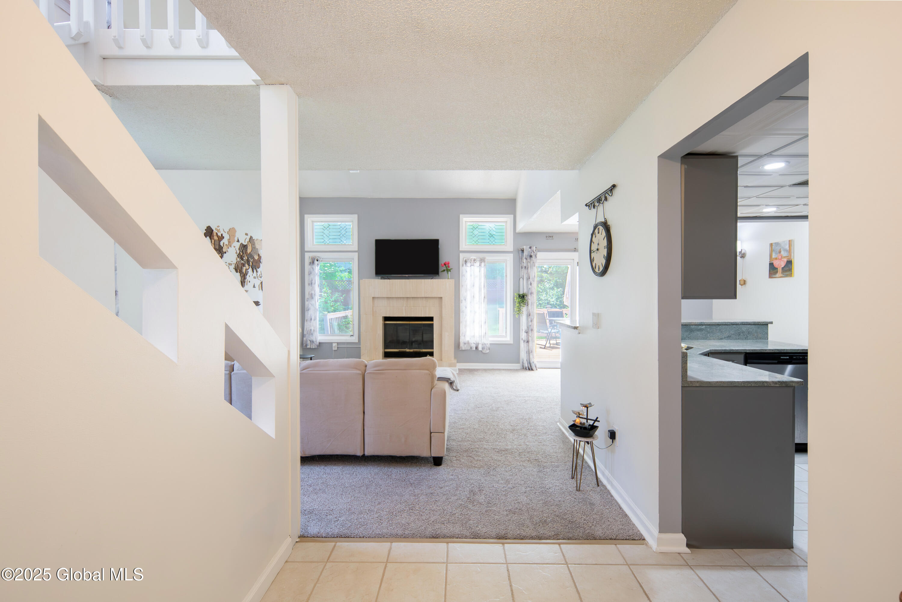 13 Eton Drive Bethlehem, NY 12159 - Photo 3 of 59 003