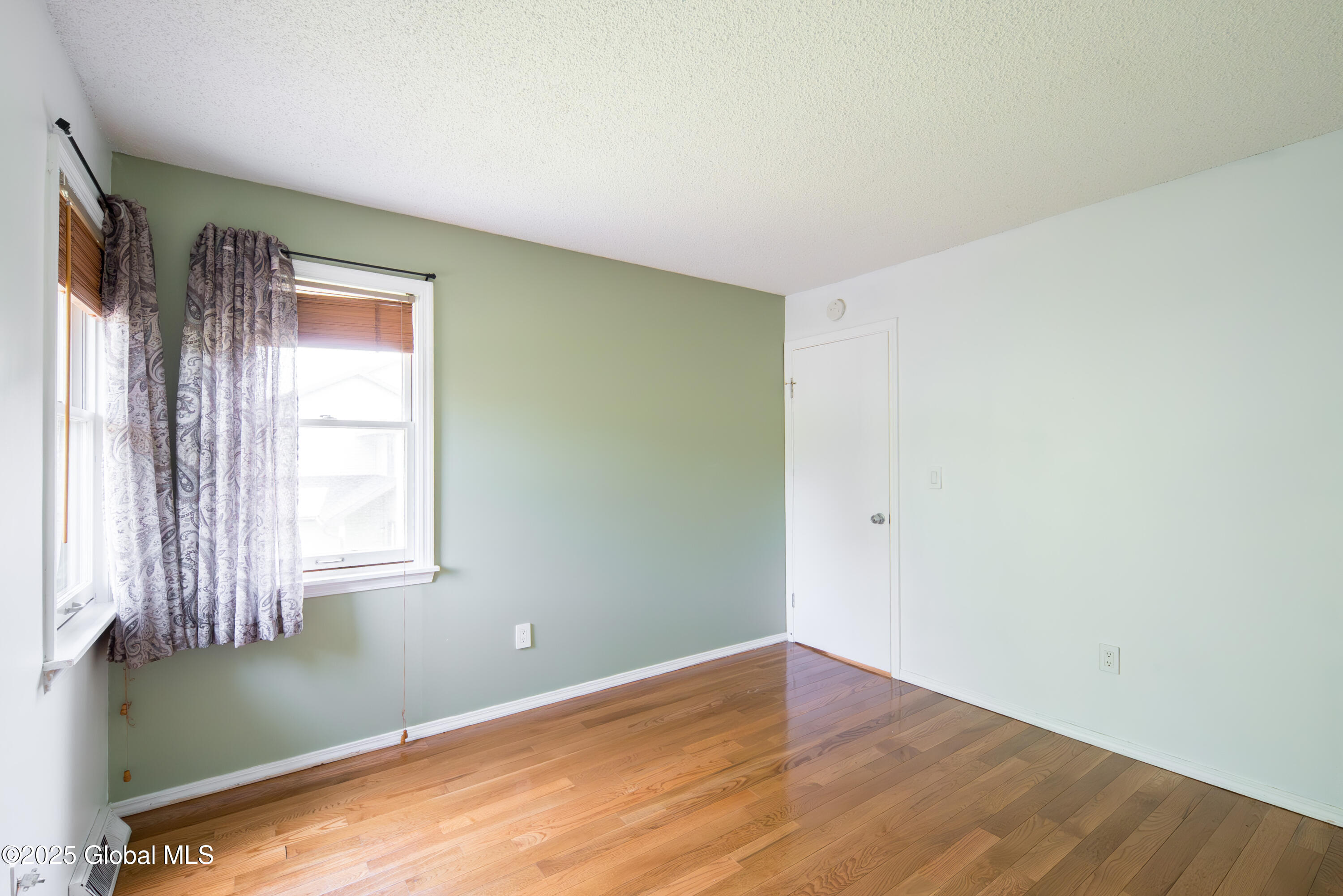 13 Eton Drive Bethlehem, NY 12159 - Photo 35 of 59 035