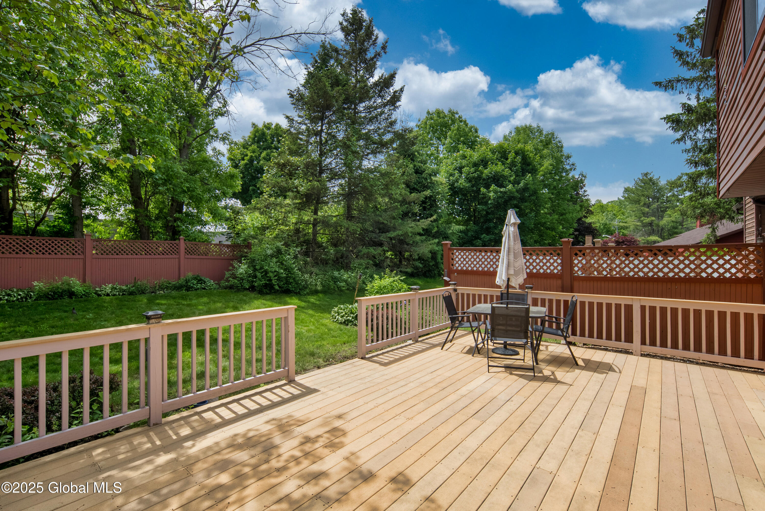 13 Eton Drive Bethlehem, NY 12159 - Photo 38 of 59 038