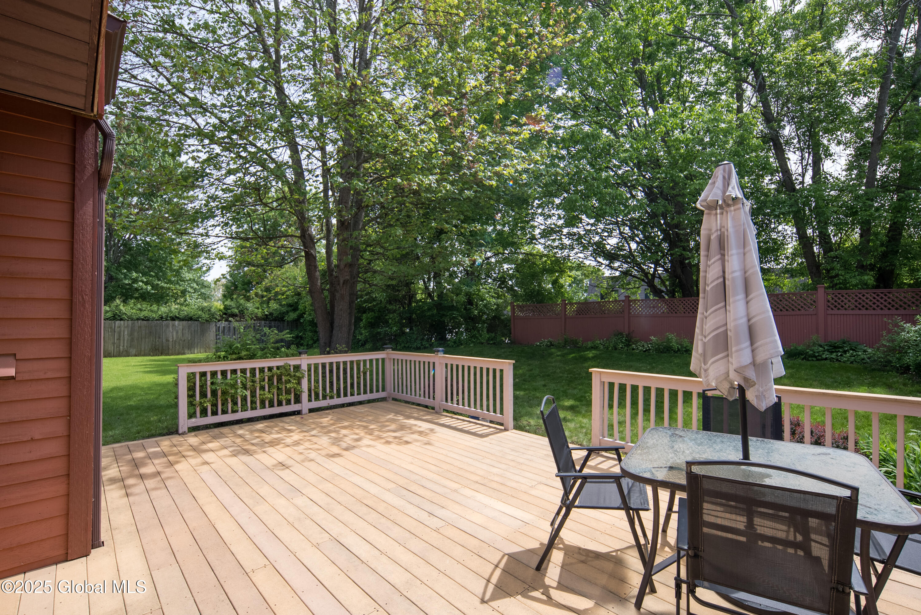 13 Eton Drive Bethlehem, NY 12159 - Photo 41 of 59 041