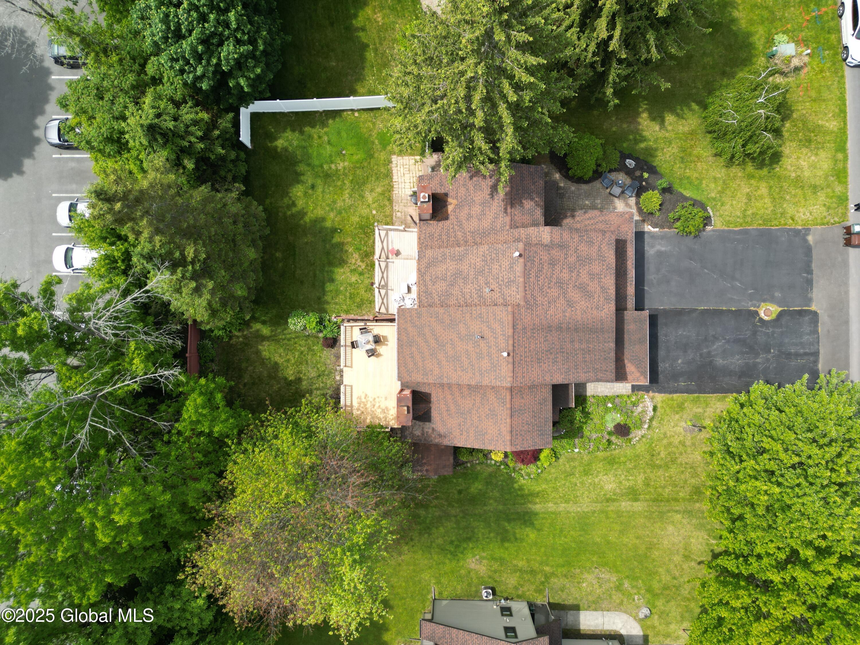 13 Eton Drive Bethlehem, NY 12159 - Photo 52 of 59 052