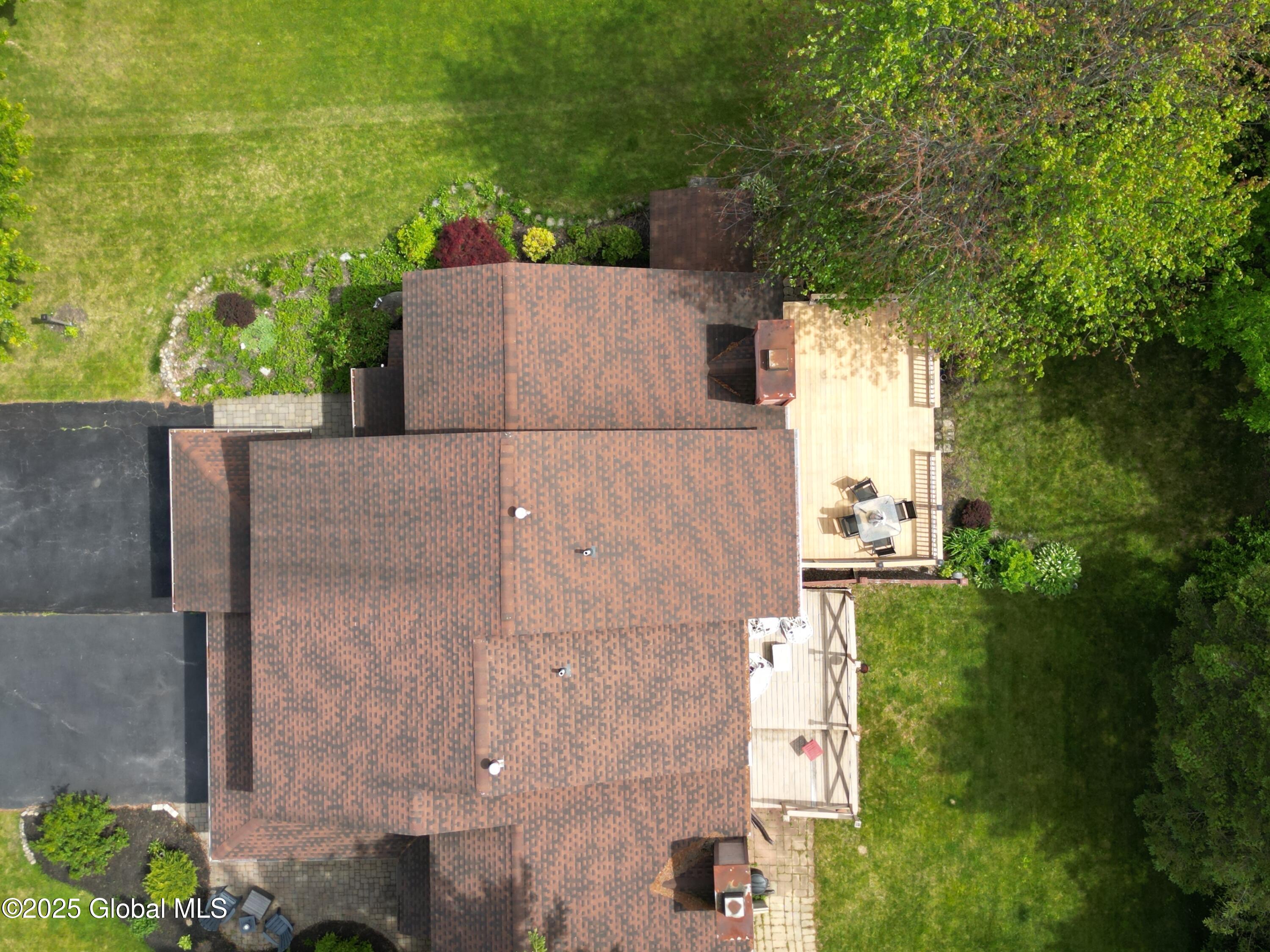 13 Eton Drive Bethlehem, NY 12159 - Photo 53 of 59 053