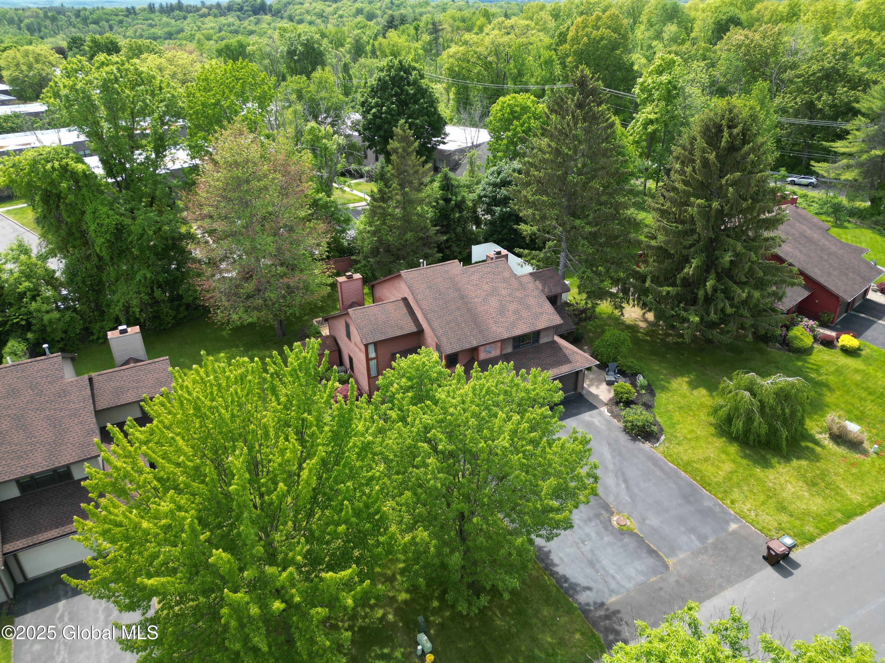 13 Eton Drive Bethlehem, NY 12159 - Photo 58 of 59 058