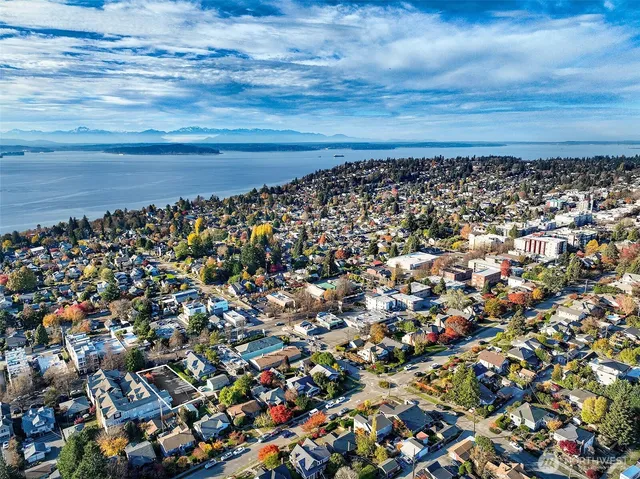 $1,800,000 | 5420 California Avenue Southwest, Seattle, WA 98136