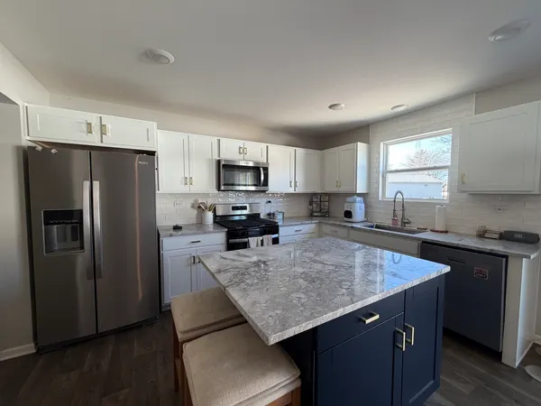 $385,000 | 303 Gladys Avenue, Elwood, IL 60421