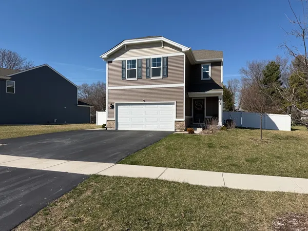 $385,000 | 303 Gladys Avenue, Elwood, IL 60421