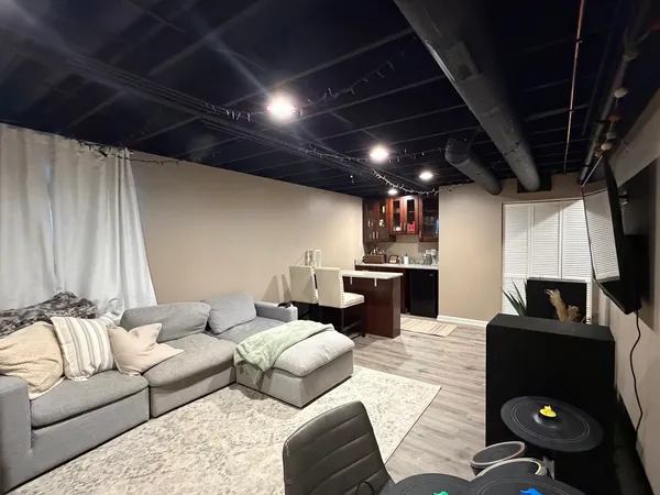 $385,000 | 303 Gladys Avenue, Elwood, IL 60421