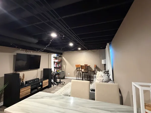 $385,000 | 303 Gladys Avenue, Elwood, IL 60421