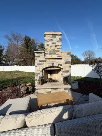 $385,000 | 303 Gladys Avenue, Elwood, IL 60421