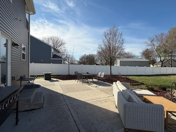 $385,000 | 303 Gladys Avenue, Elwood, IL 60421