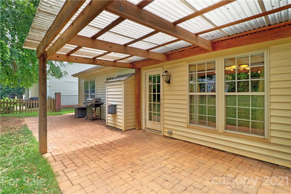 120 Cinebar Road Mooresville, NC 28115 - Photo 28 of 36 a view of a house with a backyard