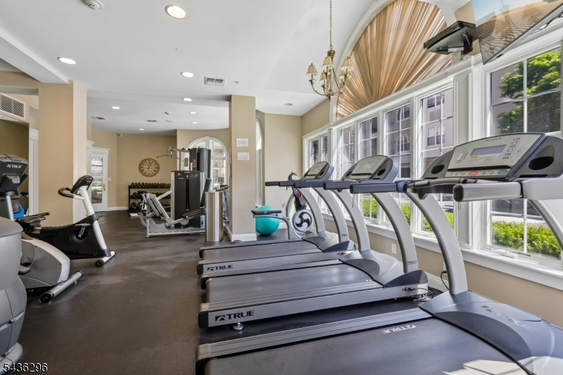 9104 Ravenscroft Road Clifton, NJ 07013 - Photo 45 of 50