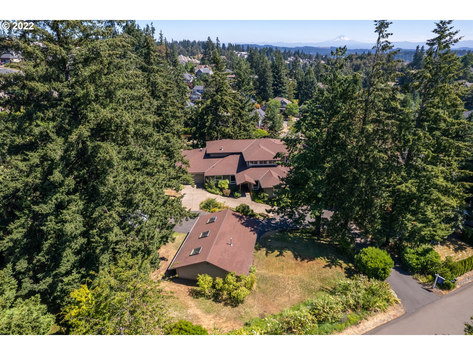 3165 Haskins Road West Linn, OR 97068 - Photo 3 of 32 Gallery Image 3