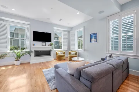 $1,229,000 | 480 East 4th Street, Unit 3, Boston, MA 02127