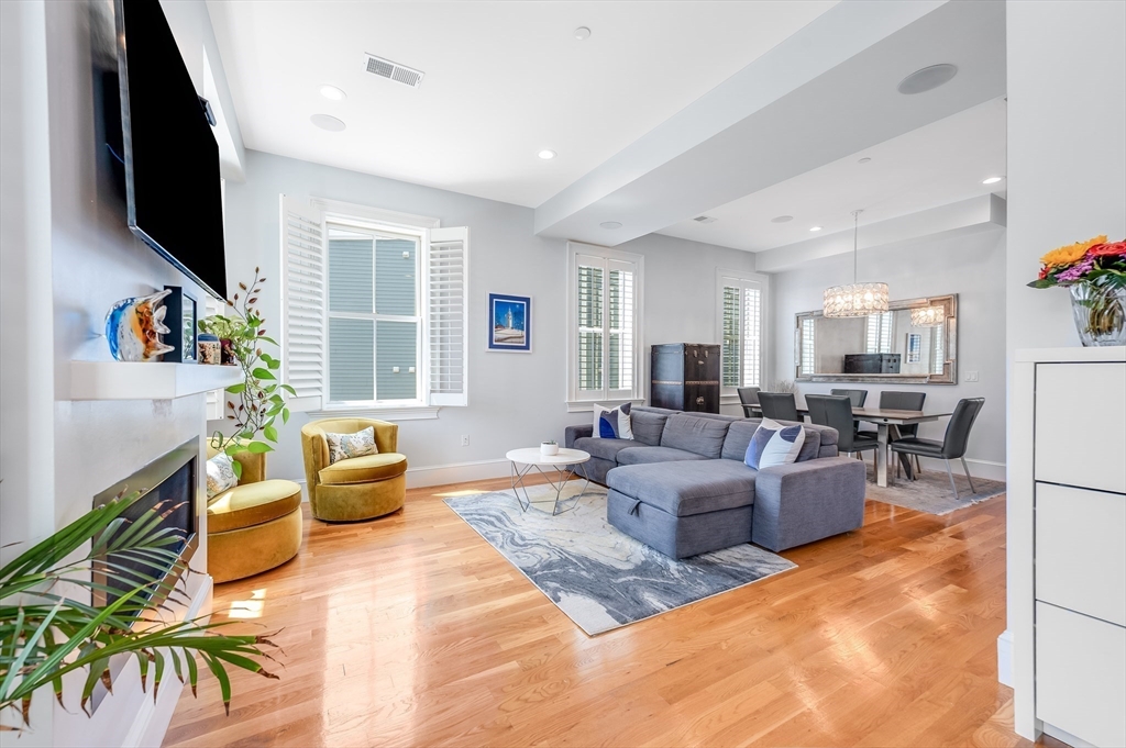 480 East 4th Street, Unit 3 Boston, MA 02127 - Photo 4 of 25