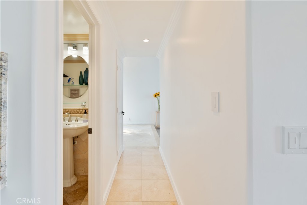 2355 Peninsula Road Oxnard, CA 93035 - Photo 30 of 49 Gallery Image 30