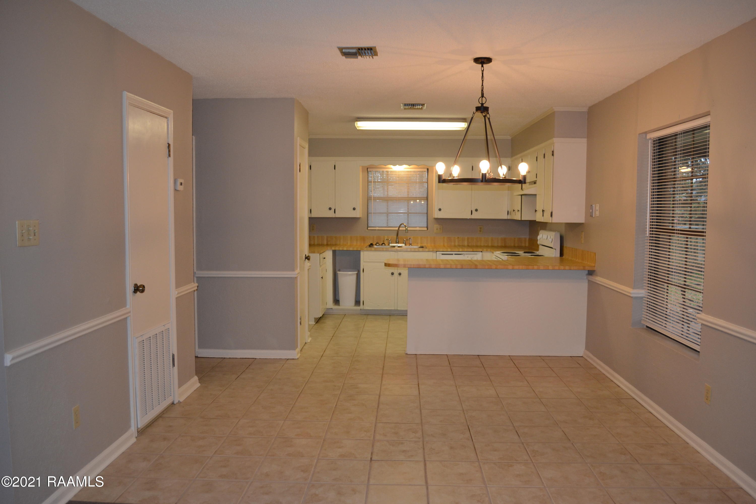 102 Plank Circle Lafayette, LA 70508 - Photo 11 of 24 DSC_0613