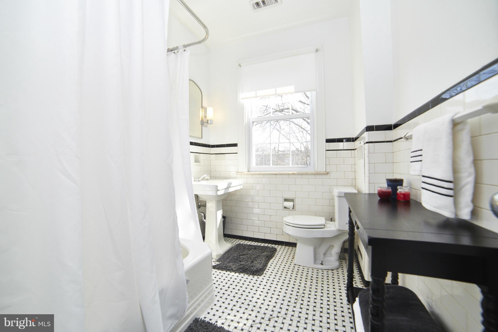 3509 Newland Road Baltimore, MD 21218 - Photo 15 of 30 Bath