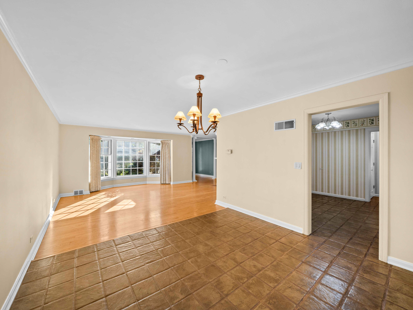 1125 Golfview Road Glenview, IL 60025 - Photo 11 of 44 a view of an empty room with a window