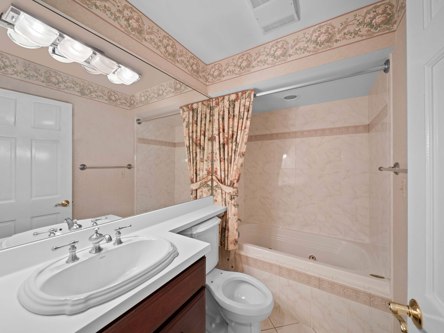 1125 Golfview Road Glenview, IL 60025 - Photo 31 of 44 a bathroom with a sink a toilet and shower