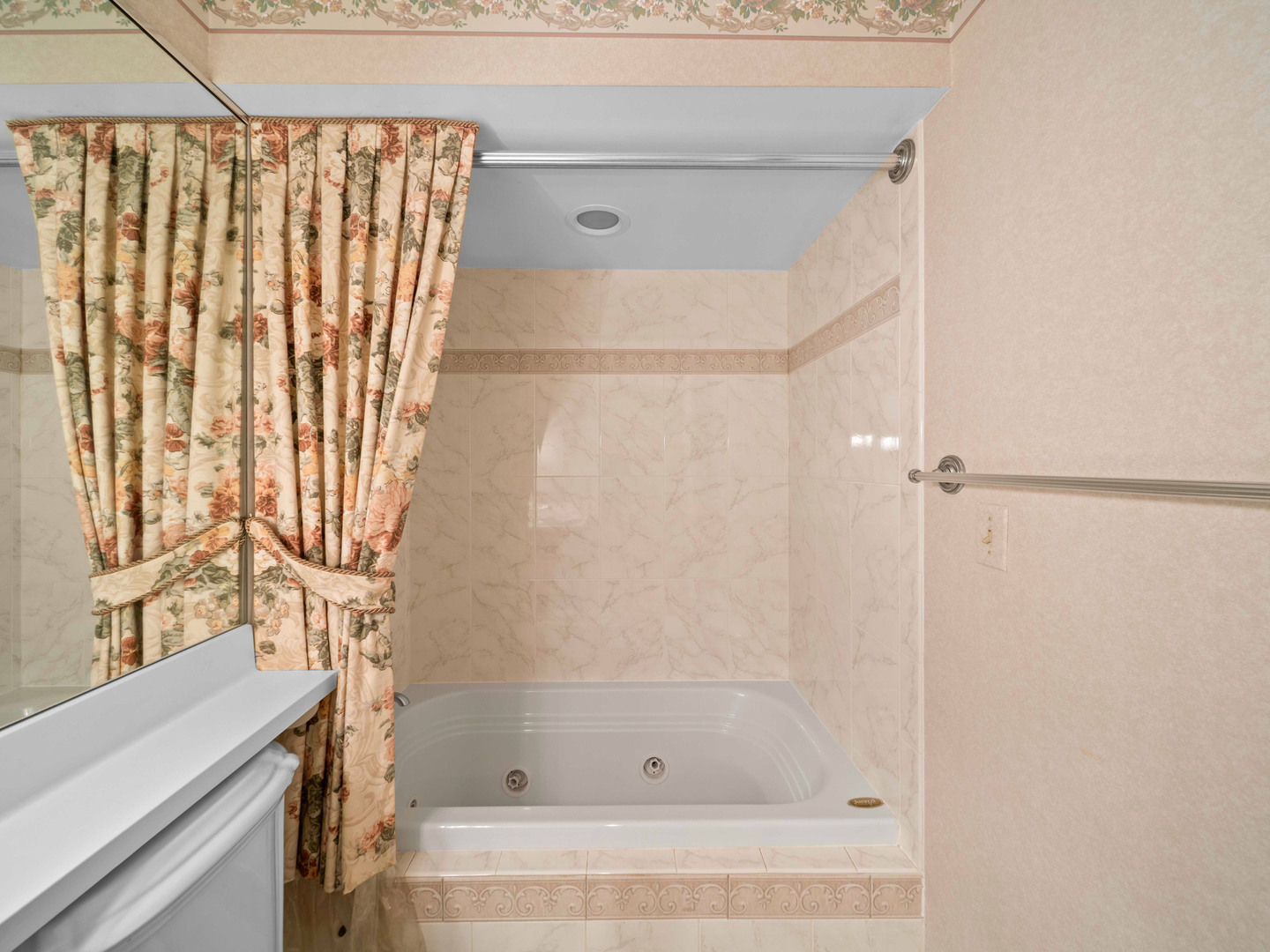 1125 Golfview Road Glenview, IL 60025 - Photo 32 of 44 a bathroom with a shower and a bath tub