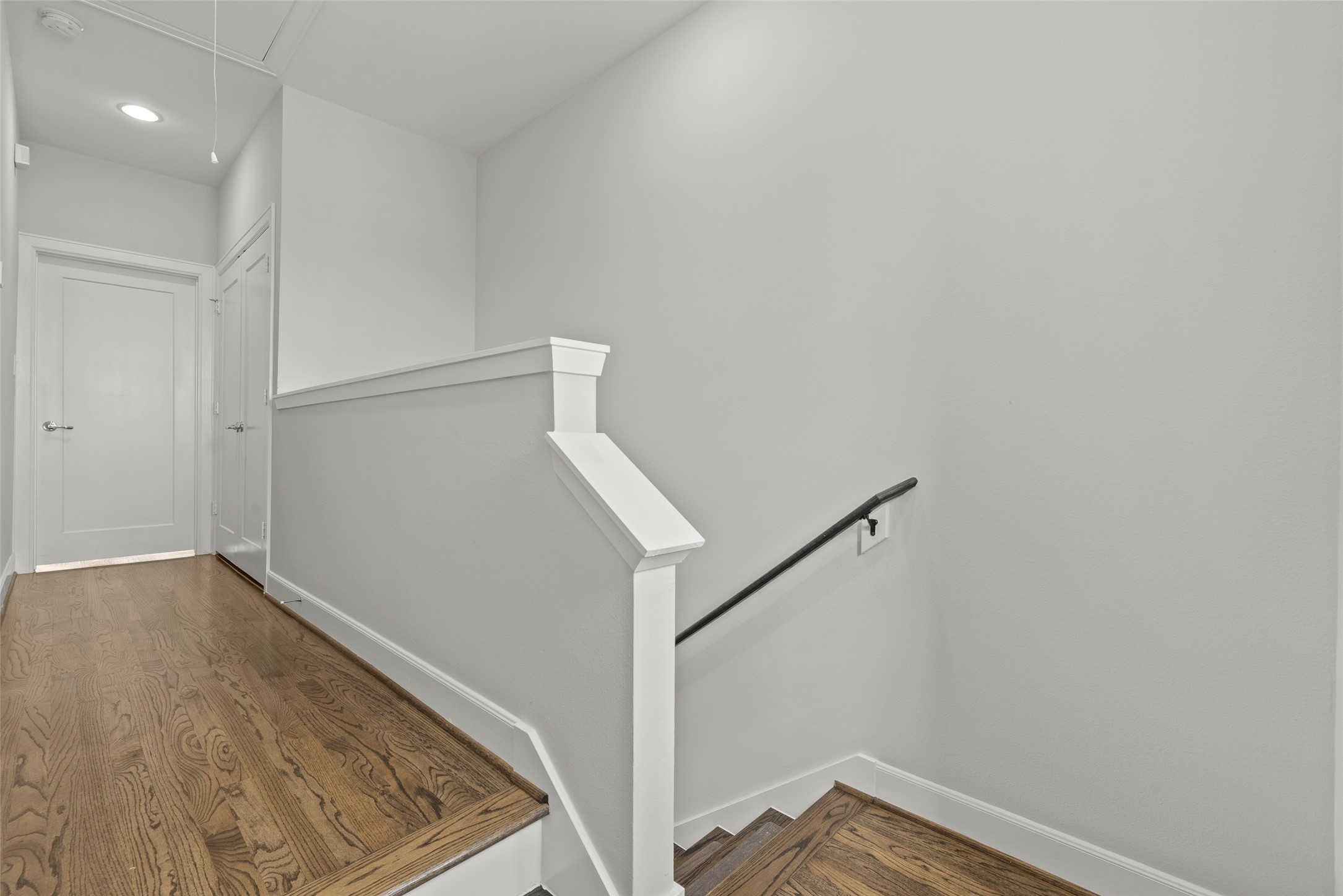 6315 Timbergrove Gardens Lane Houston, TX 77008 - Photo 24 of 33 a view of hallway with stairs