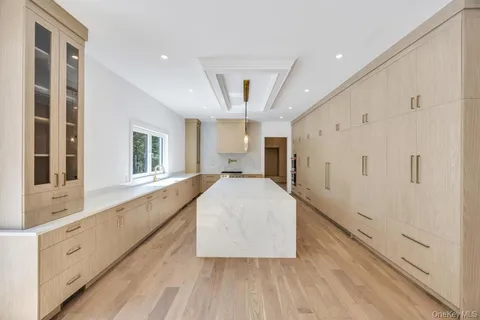 $3,999,999 | 19 Carman Road, Dix Hills, NY 11746