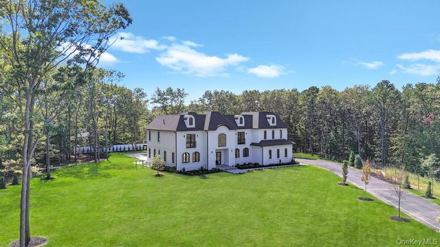 $3,999,999 | 19 Carman Road, Dix Hills, NY 11746
