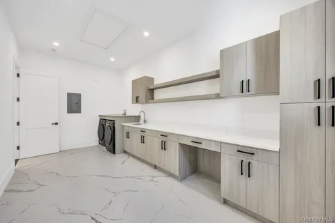 $3,999,999 | 19 Carman Road, Dix Hills, NY 11746